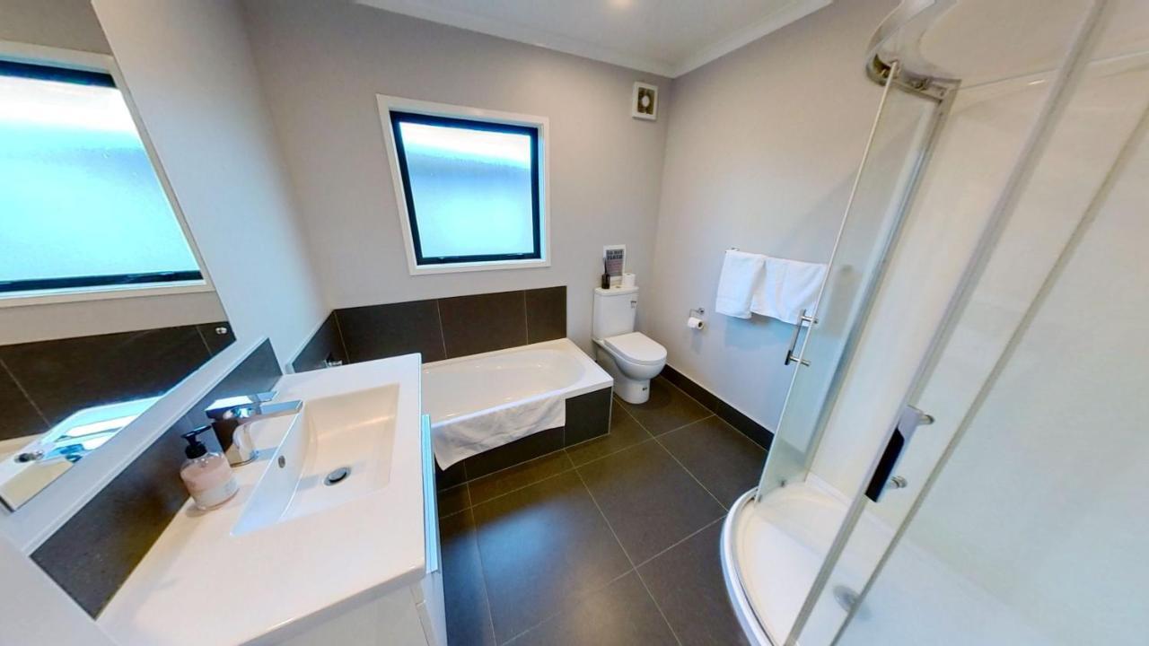 Full Holiday Home To Yourself, Up To 21 Guests Atiamuri Exterior foto